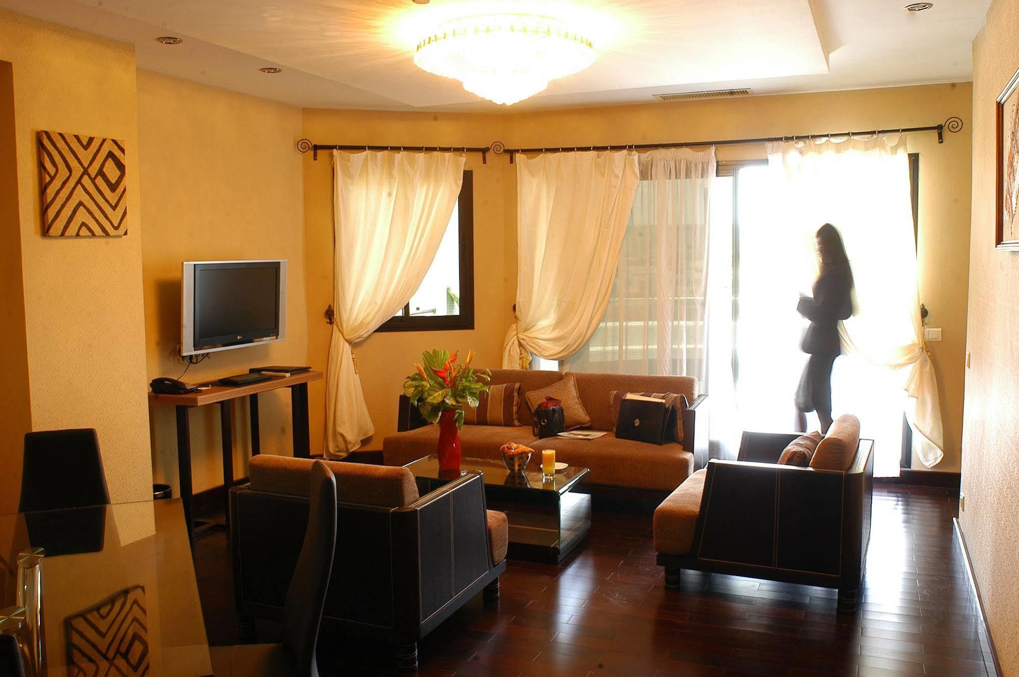 Radisson Blu Hotel Бамако Экстерьер фото